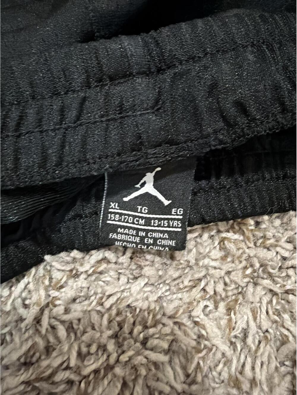 Jordan Boys XL Black Athletic Shorts - Picture 4 of 4